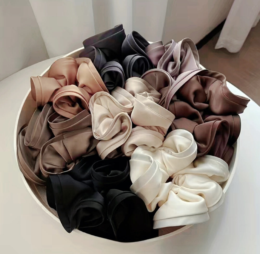 Satin Scrunchie - Gray